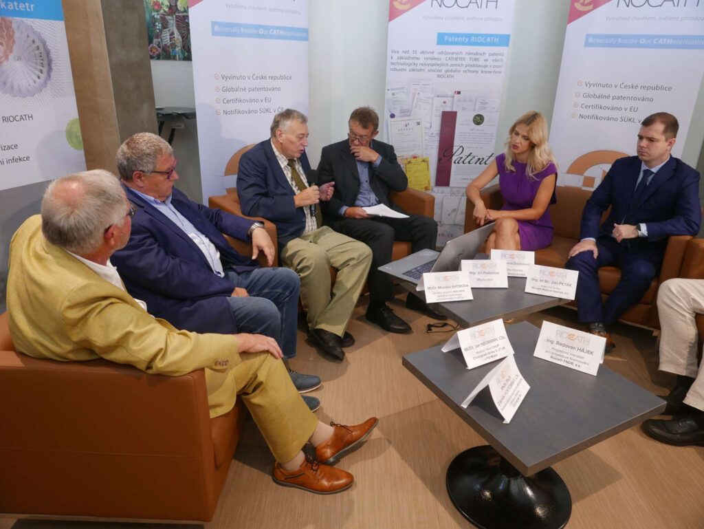 Brífink 16.7.2024 - kulatý stůl